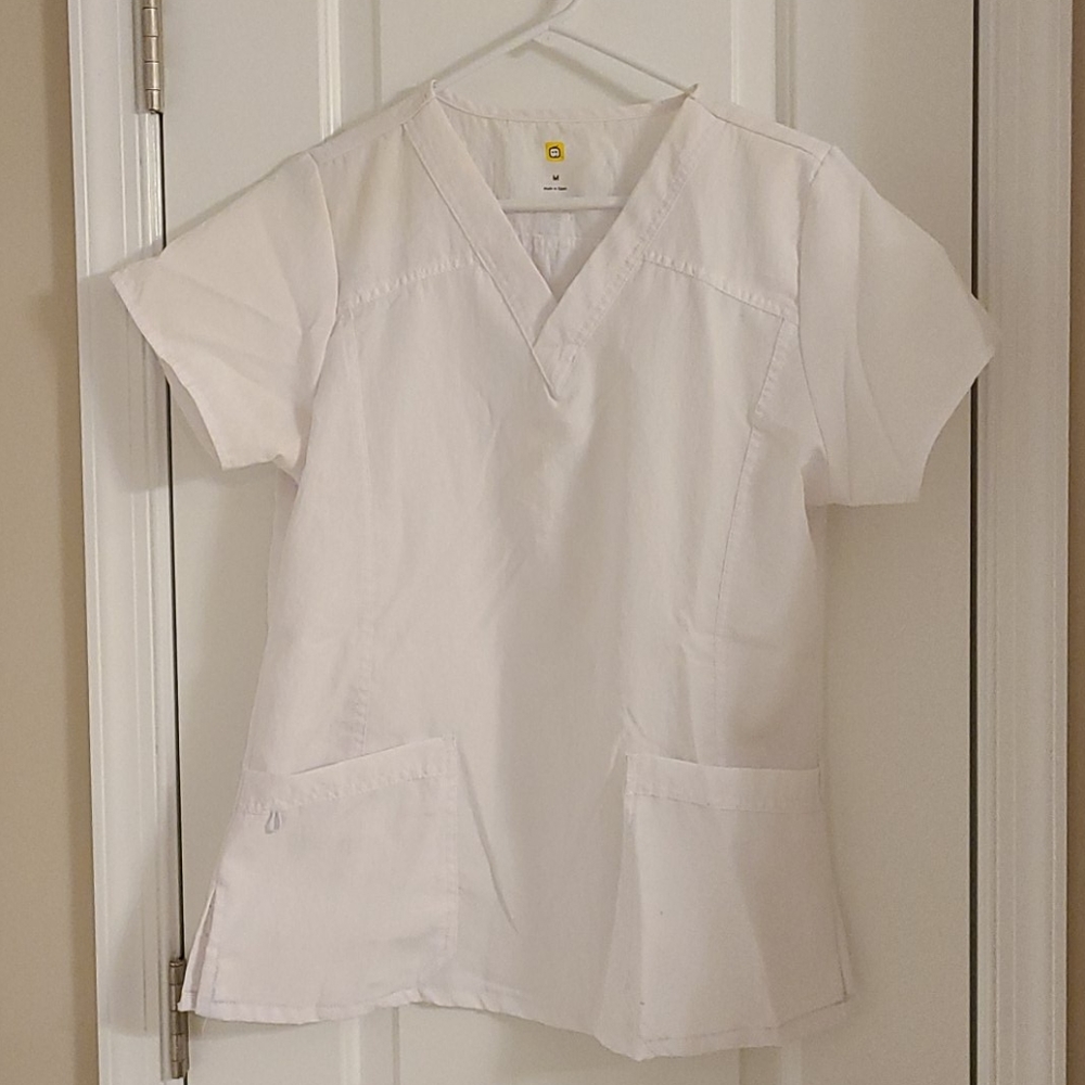 Medium WonderWinc White Scrub Top